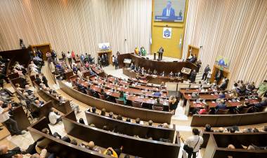 Peaje, emergencias y tierras, en los anuncios del gobernador