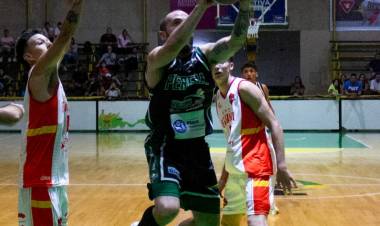 Perfora no pudo frente a Centro Español en Plaza Huincul