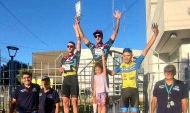 Maximiliano Navarrete se llevó la segunda etapa de la Vuelta de Alvear 