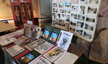 Quedó inaugurada la 3º edición de la Feria del Libro en Plaza Huincul, bajo el lema “Nuestras Letras”