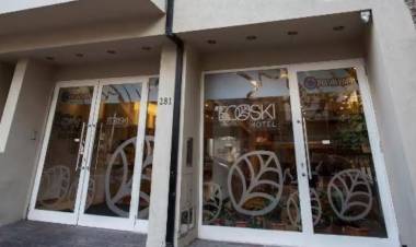 Tragedia en Bariloche. Un egresado murió tras caer del sexto piso de un hotel