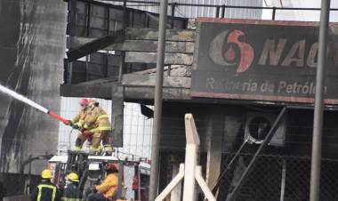 Explosión en la refinaría NAO de Plaza Huincul: rechazaron el pedido de más plazo para investigar
