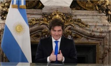 Javier Milei: "Si quieren volver atrás, me van a tener que sacar de la Casa Rosada con los pies para adelante"