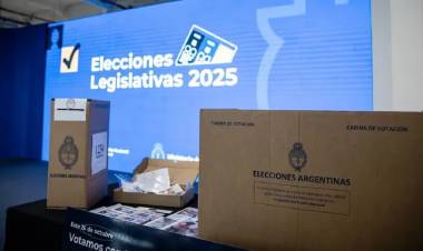 En medio de la polémica por escrutinio, la Dirección Nacional Electoral pidió “paciencia” y reveló a qué hora estarían los resultados