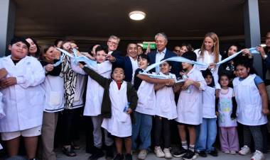 La Escuela Primaria N° 22 estrenó su nuevo edificio en el barrio Altos del Sur de Plaza Huincul 