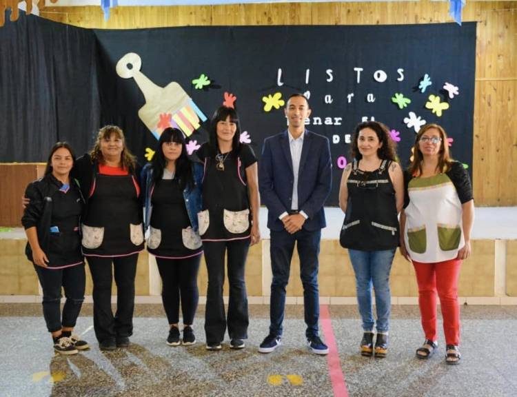 El presidente del Concejo Deliberante Jesús San Martín visitó la escuela 143 