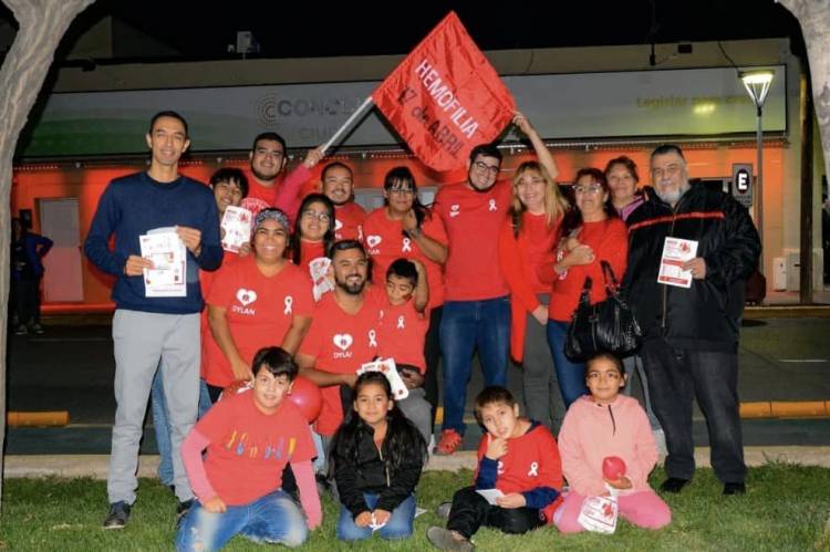 Iluminamos el Concejo Deliberante para sensibilizar sobre la Hemofilia 