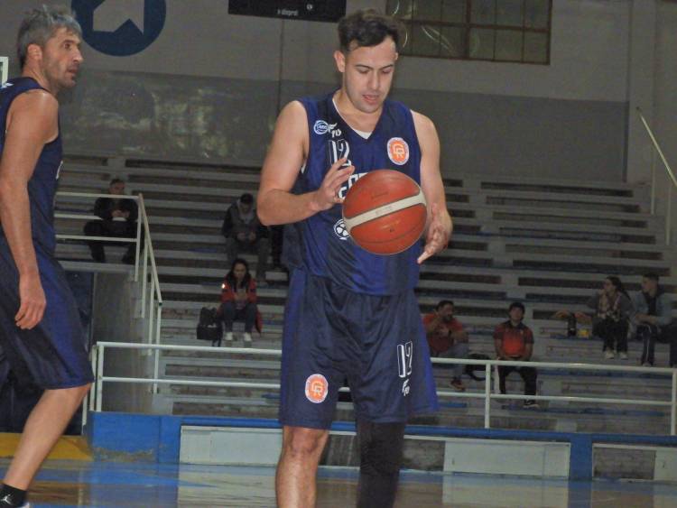 Liga Federal Dep. Roca venció a Perfora por 71 a 69 en Plaza Huincul 