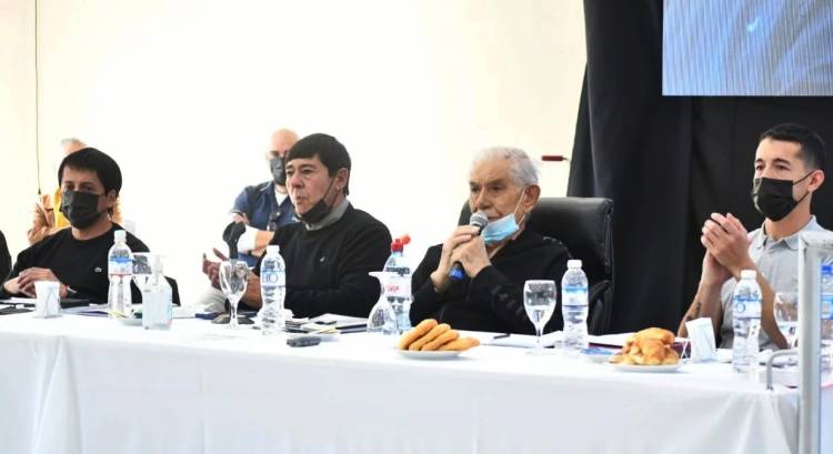 Pereyra anunció que deja su cargo en la mutual petrolera