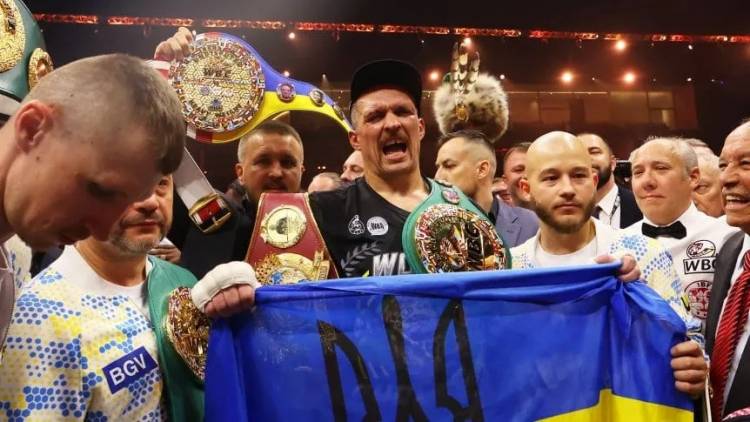 La pelea del año: la paliza de Oleksandr Usyk a Tyson Fury, al borde del nocaut