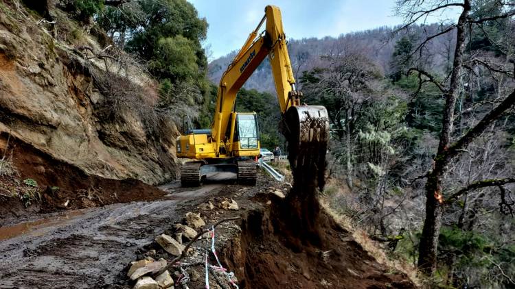 Iniciaron trabajos de reparación en el acceso a Quila Quina