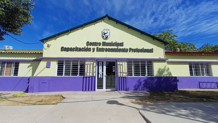 Capacitación en Plaza Huincul: en agosto abren 9 propuestas universitarias