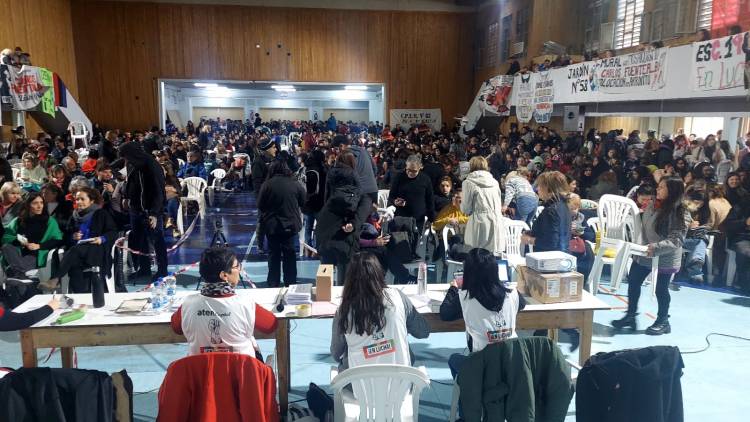 Masivo rechazo a la reforma laboral 