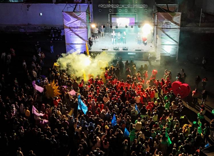 La Estudiantina de Plaza Huincul tendrá su cierre esta semana