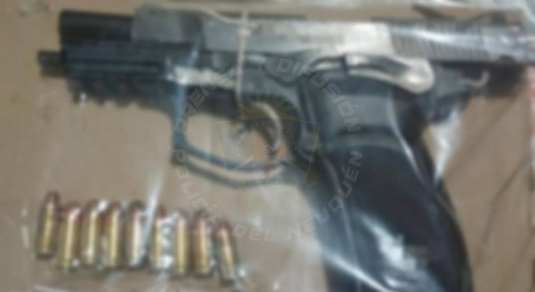 Demorado por amenazas y tenencia ilegal de arma de fuego 