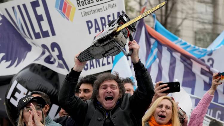 El primer año de Milei termina con más de 800.000 hogares que dejaron de recibir subsidios en luz y gas