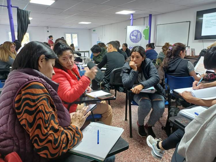  Plaza Educa: Comenzaron las inscripciones del plan de terminalidad de estudios secundarios