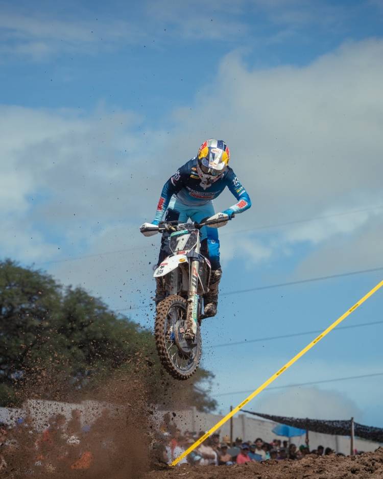 Renaux y Wolf los gran ganadores del MXGP en Argentina 