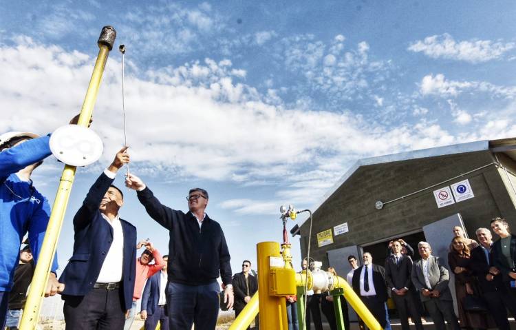 Inauguración de la planta potenciadora de gas: 