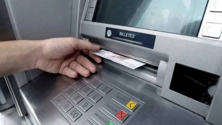 Cajeros automáticos: los bancos anunciaron nuevos límites para retiros en efectivo