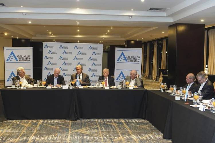 Rolando Figueroa: “Si a Neuquén le va bien le va ir bien al país” 