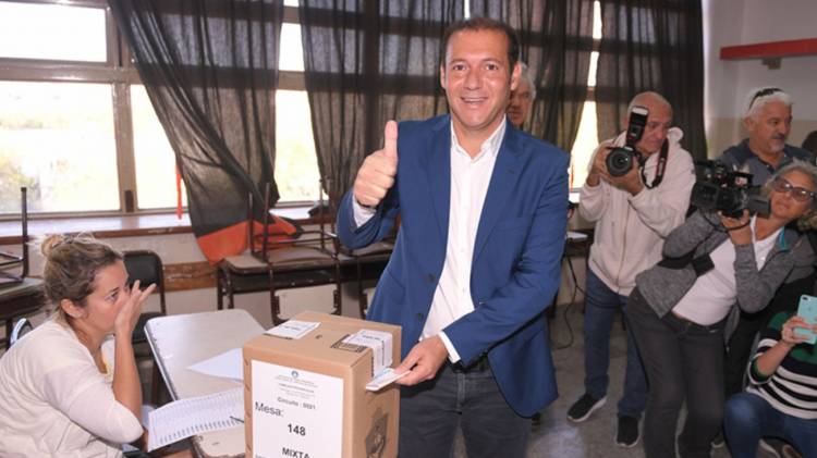 El Movimiento Popular Neuquino se bajó de las legislativas 2025: de rechazar a Perón a no competir por “responsabilidad"