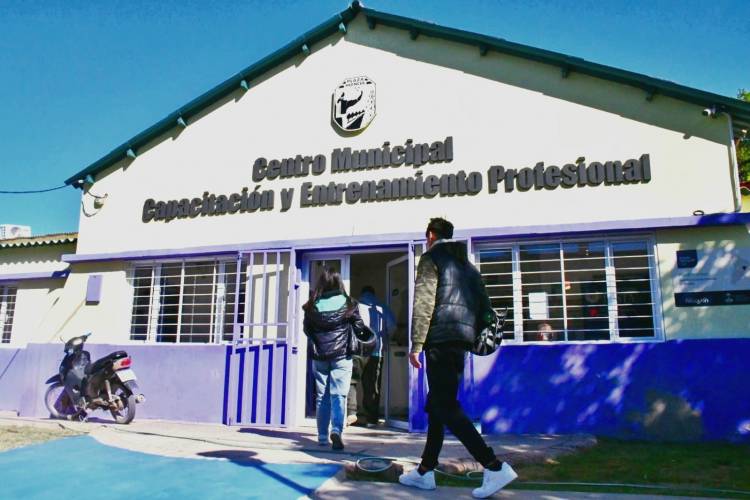 Plaza Huincul: las inscripciones al programa Emplea Neuquén servirán como base de datos