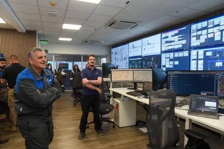 YPF inaugura en Plaza Huincul la sala con IA más avanzada del país