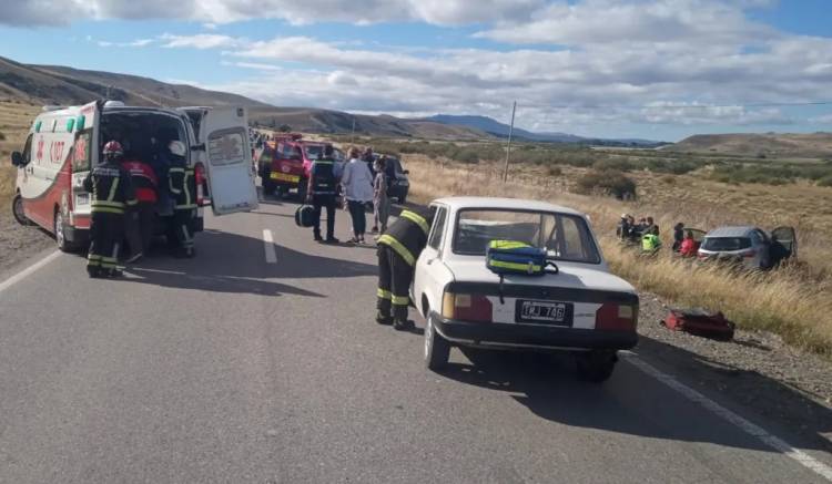 Choque múltiple en la Ruta 40 cerca de Junín de los Andes: 11 heridos y demoras en el tránsito