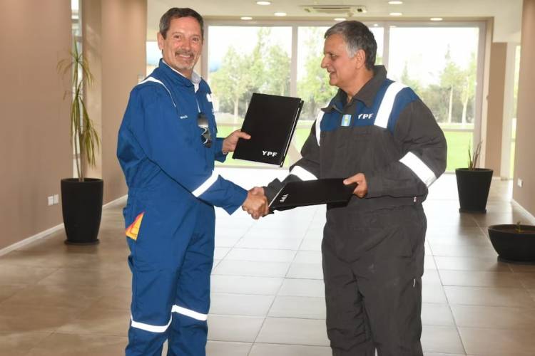 De la mano de YPF, la empresa de servicios petroleros más importante del mundo se sumó al “Instituto Vaca Muerta”