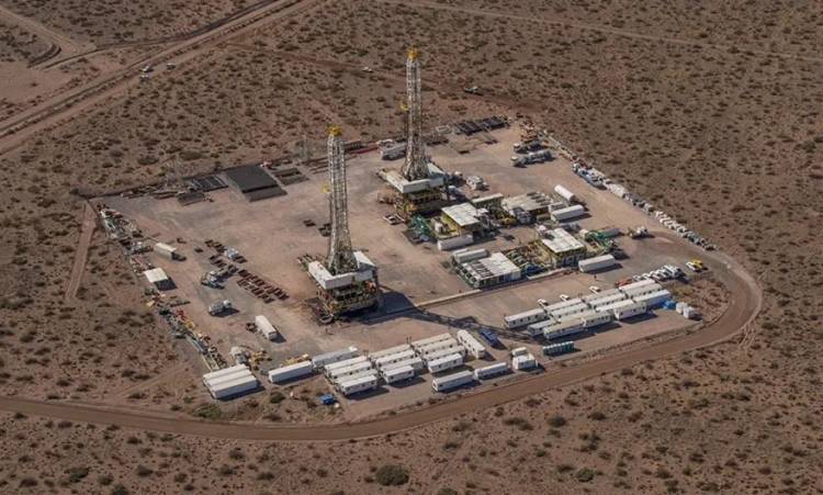 Qué dijo YPF sobre la explosión en Rincón del Mangrullo: un trabajador murió y otro fue trasladado en helicóptero