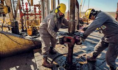 Nación, Provincia y gremio petrolero convocaron a las operadoras de Vaca Muerta tras la tragedia