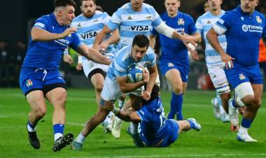 Los Pumas aplastaron a Italia con un segundo tiempo de alto vuelo, en el arranque de la gira europea