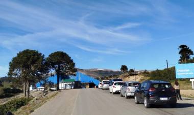 Hasta 2 horas de espera para cruzar a Chile desde Neuquén: cuál es el mejor horario para pasar