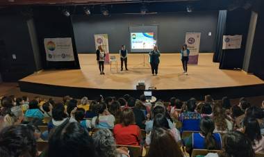Docentes de Plaza Huincul y Cutral Co se capacitaron en perspectiva de discapacidad y diversidad