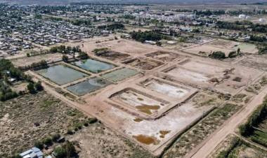 Avanza a buen ritmo la ampliación de la planta cloacal en la Comarca