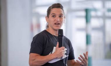 Paula “Peque” Pareto brindó una charla en el marco de “formar a los formadores”