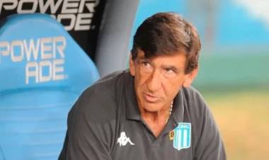 Racing despidió a Gustavo Costas como entrenador del primer equipo