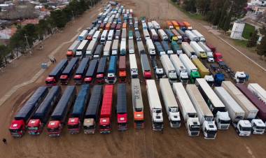Plaza Huincul se sumó al operativo de asistencia para camioneros varados