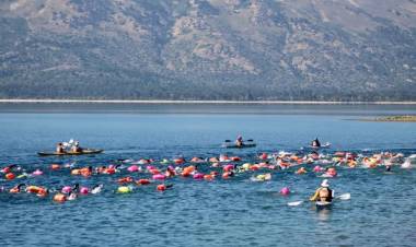 Las inscripciones para el Cruce a Nado del Lago Aluminé 2027 ya están abiertas