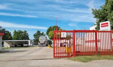 Ahogada por la crisis, Lácteos Verónica vende sus dos plantas más importantes en Santa Fe