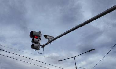 Plaza Huincul pone en funcionamiento las cámaras de control de tránsito