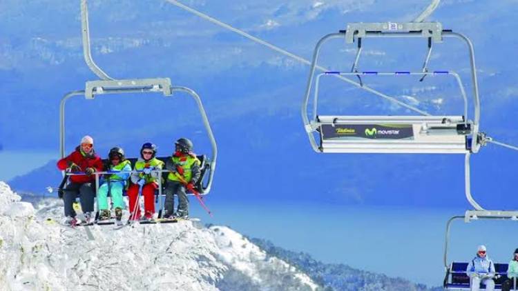 Chapelco presentó las tarifas de su Escuela de Esquí y Snowboard para la temporada 2026