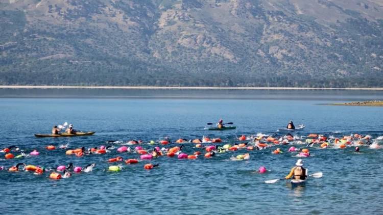 Las inscripciones para el Cruce a Nado del Lago Aluminé 2027 ya están abiertas