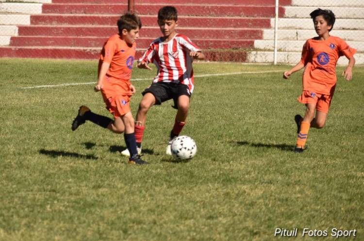 Se jugo la tercera fecha del Torneo Apertura de la Liga de Fútbol de Neuquén. Los juveniles de 7ma, 8va, 9na y 10ma división 