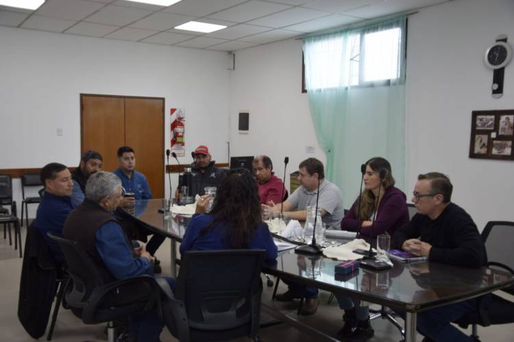 Concelas de Plaza Huincul se reunieron con trabajadores del EPAS