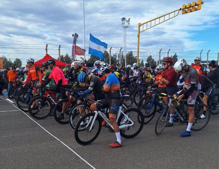 Primera fecha Torne de Ciclismo "Homenaje a Juan Carlos LEVI