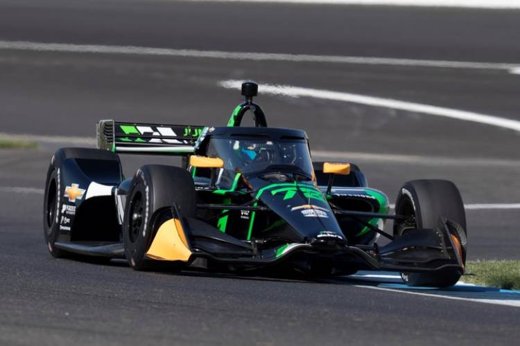 Agustín Canapino  tuvo un problema en el auto pero consiguió terminar la carrera que ganó Palou en Indianápolis.