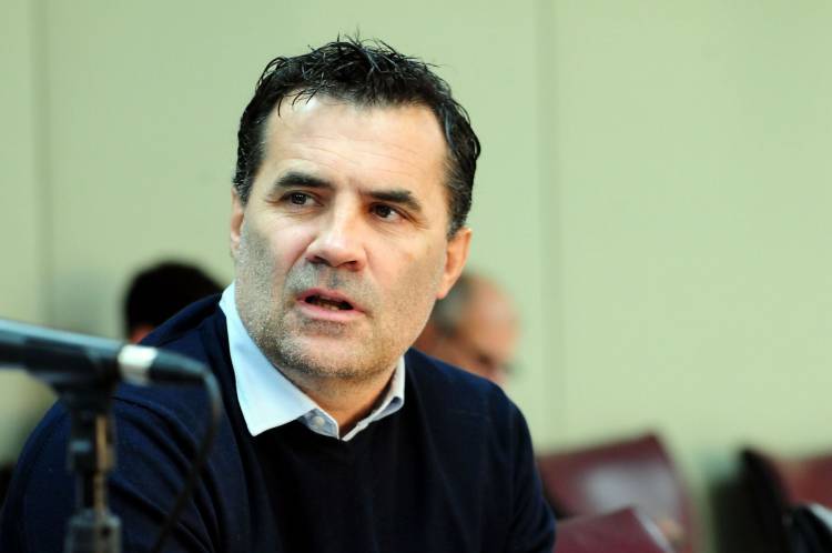 Darío Martínez solicitó informe urgente a la ministra de Educación Soledad Martínez