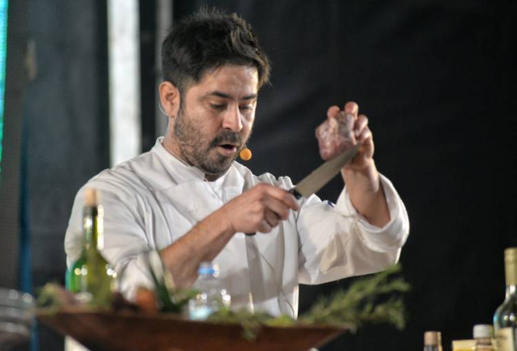 Primer Festival Gastronómico de la ciudad de Plaza Huincul 